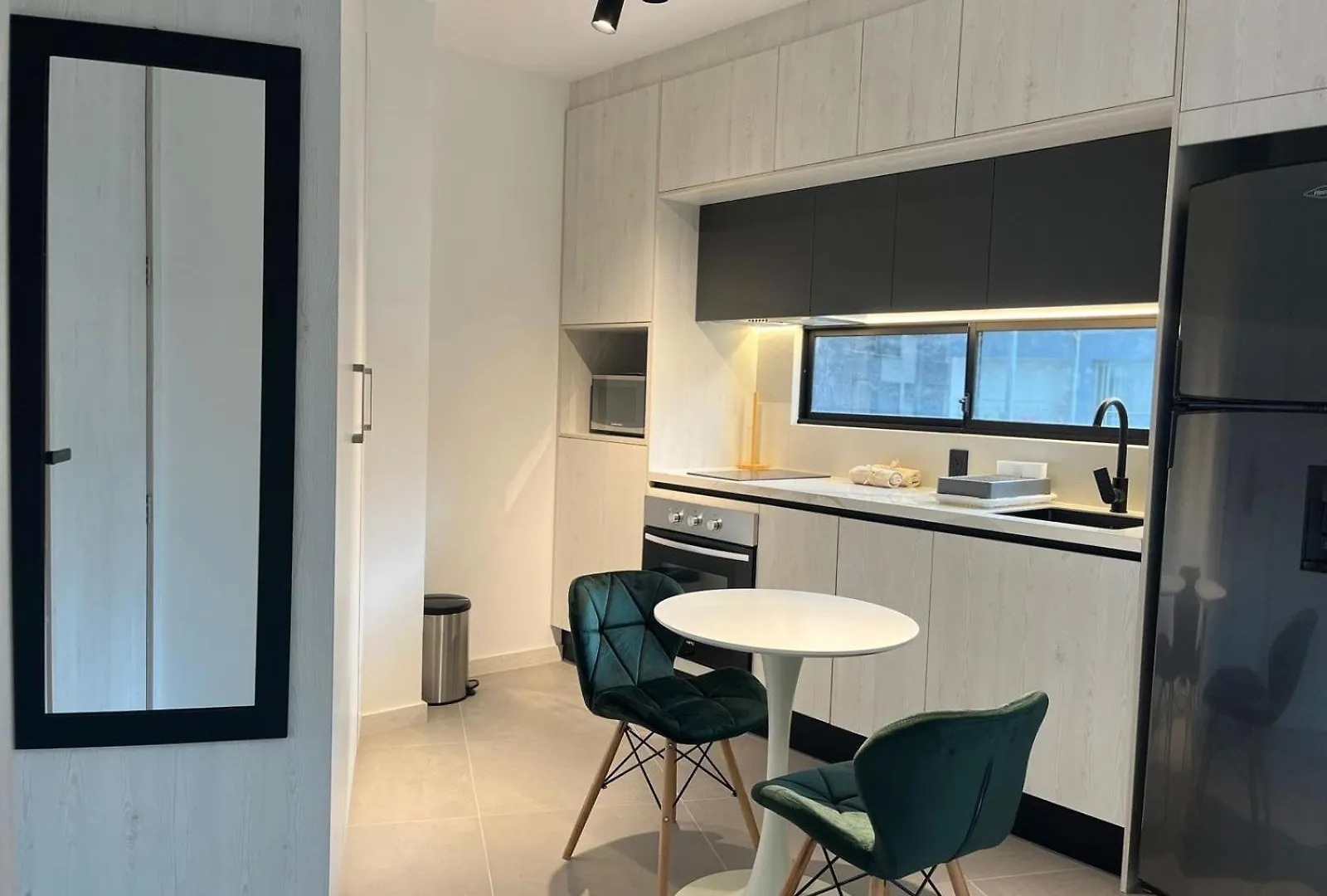 아파트 Suite Harmony 키토